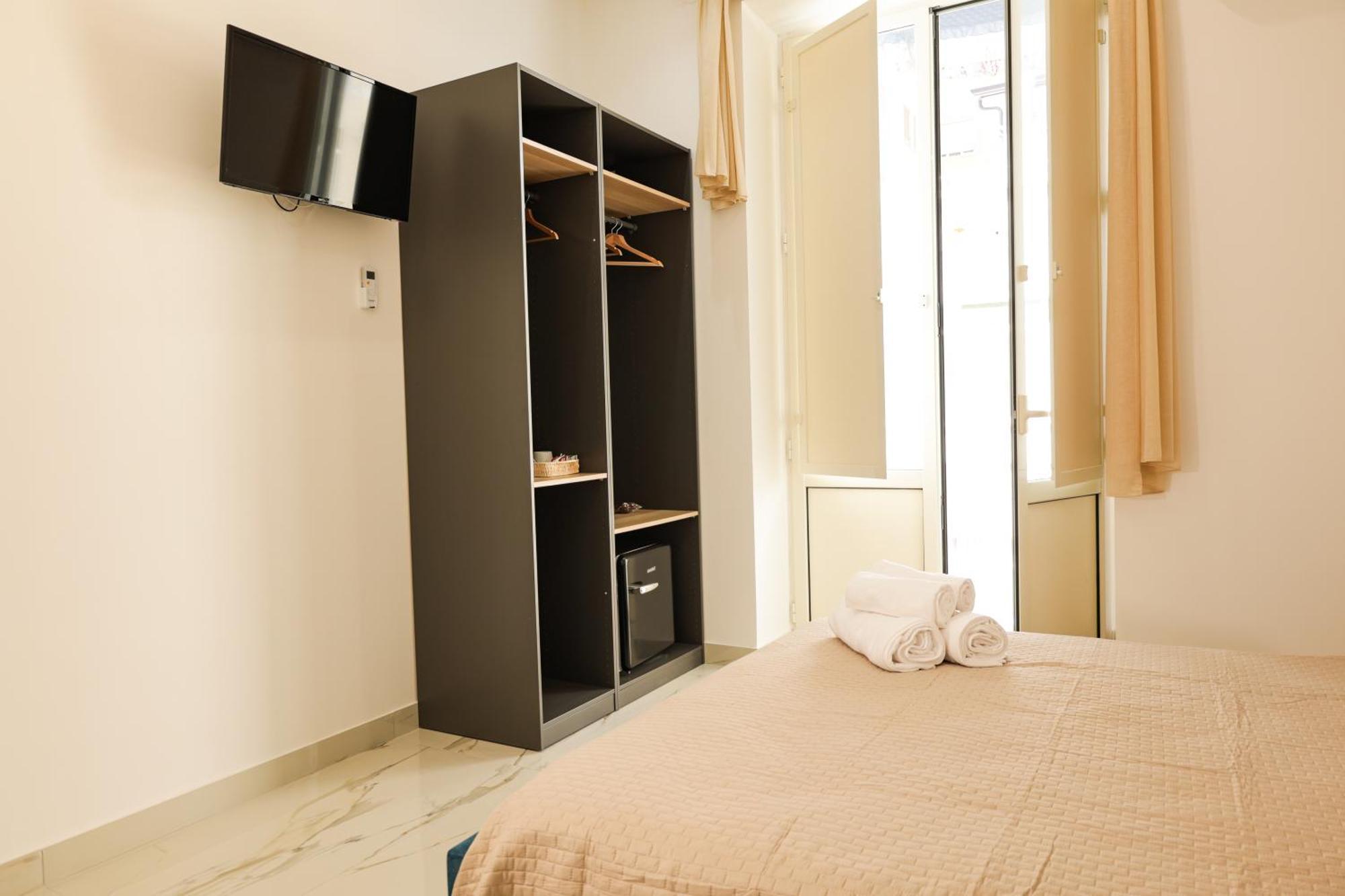 Napoli Station Rooms Exteriér fotografie